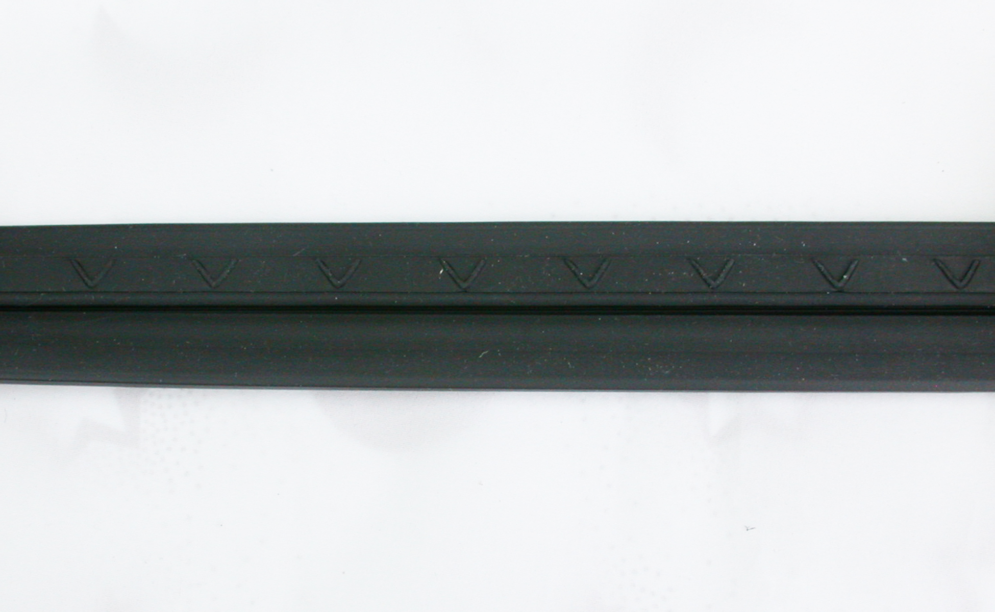 thule-wingbar-evo-gummiprofil-oben1 thule-wingbar-evo-gummiprofil-oben1